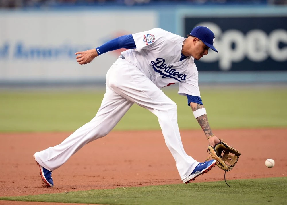 棒球防守接球动作技术展示